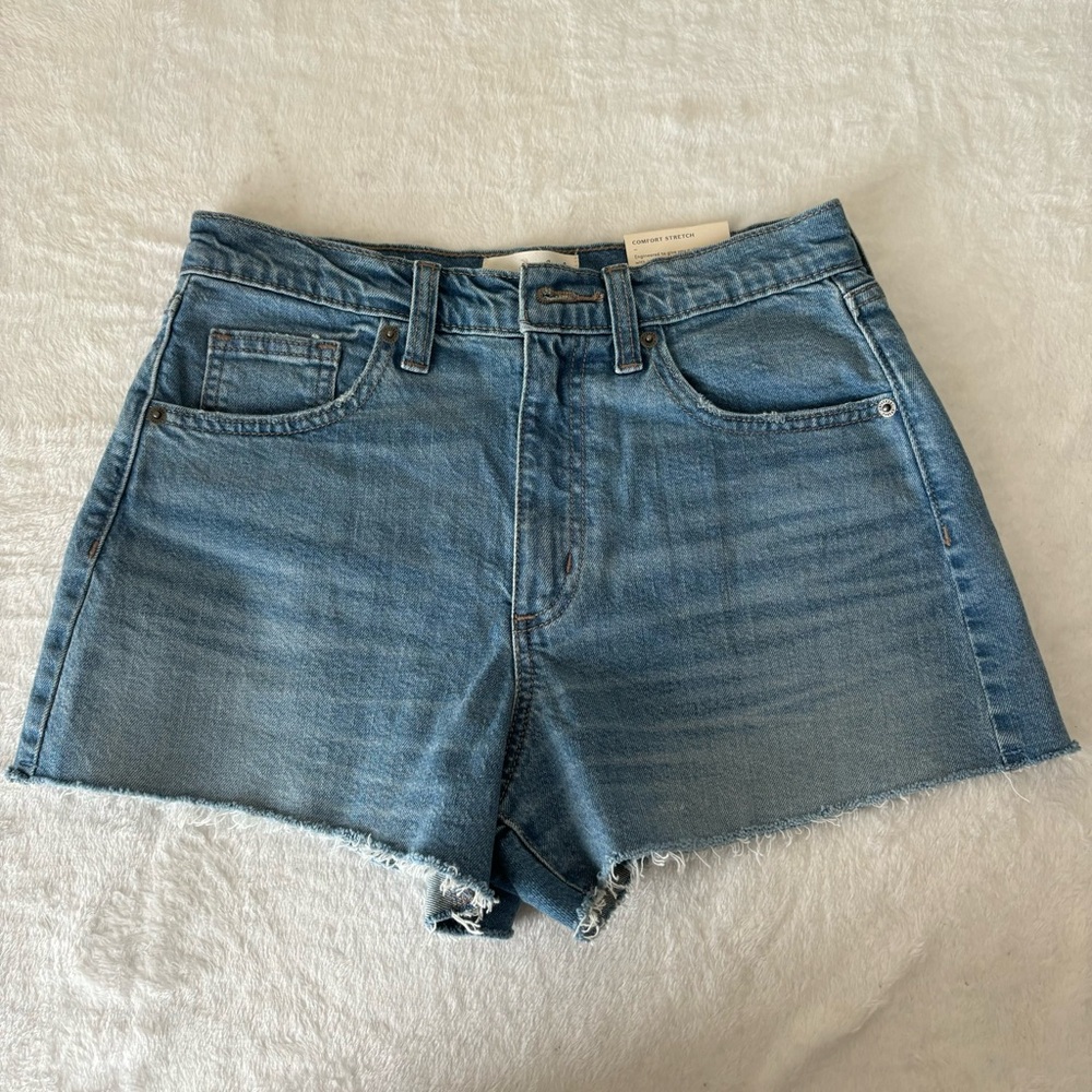 Universal Thread Women's High-Rise 90's Cutoff Jean Shorts in Medium Wash Sz 4/R